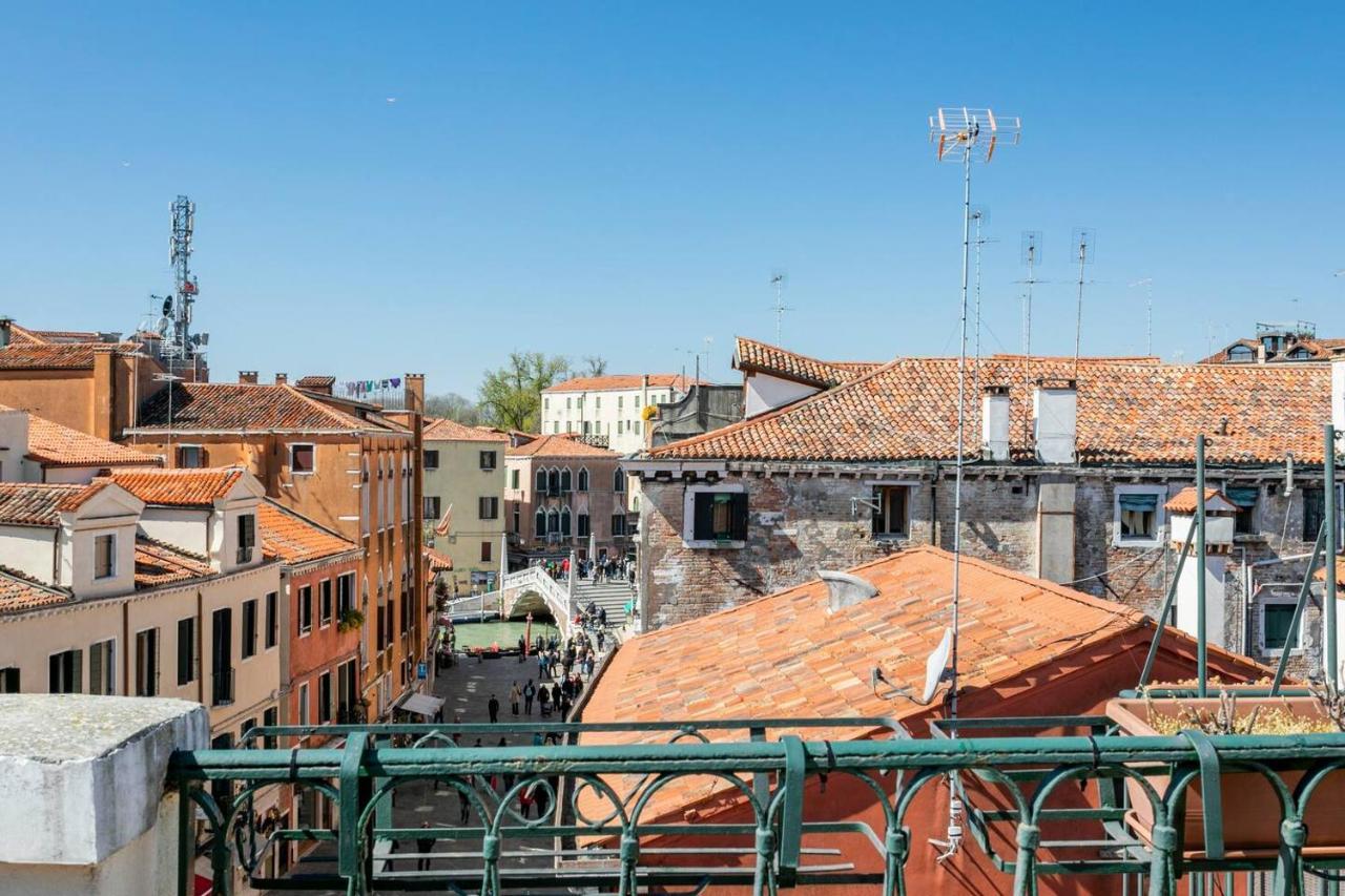 Hotel Le Mansarde Deluxe Venecia Exterior foto