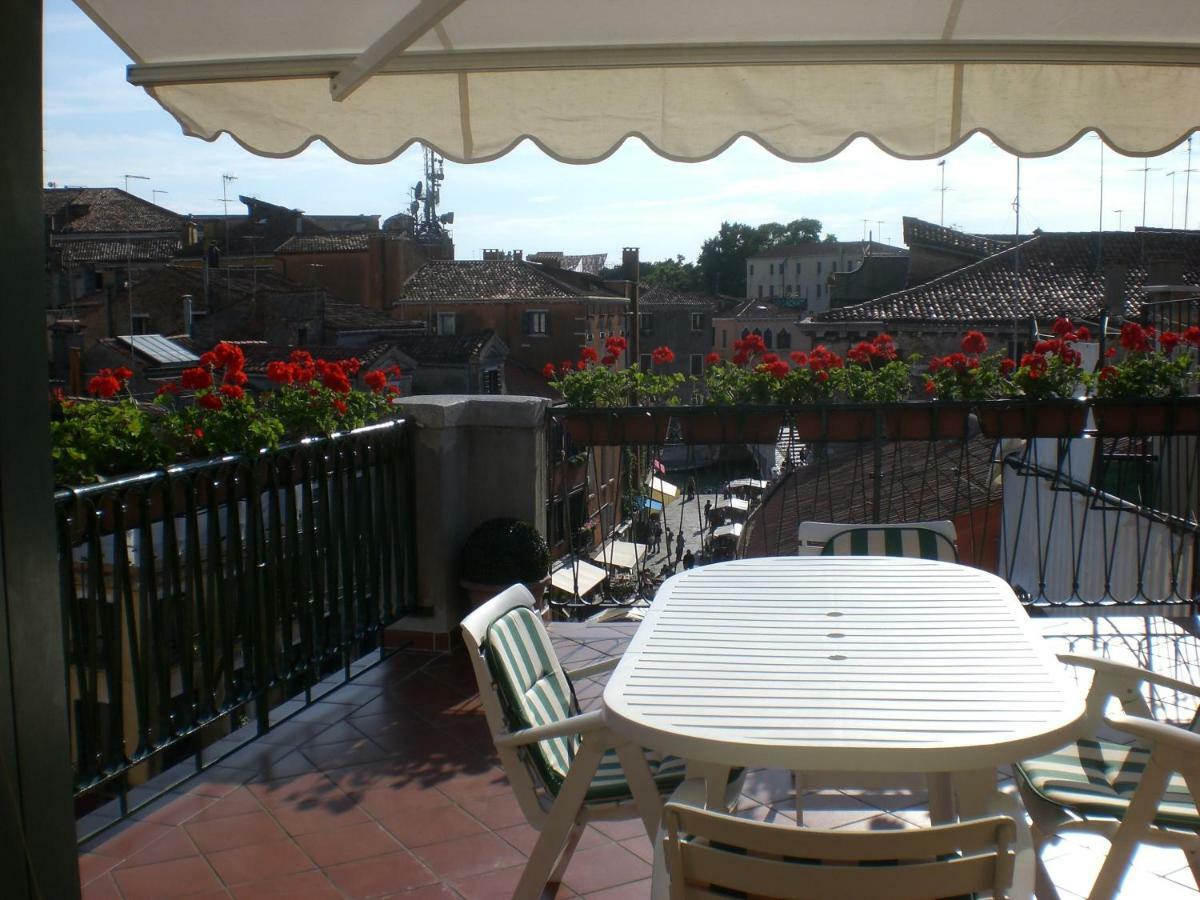 Hotel Le Mansarde Deluxe Venecia Exterior foto