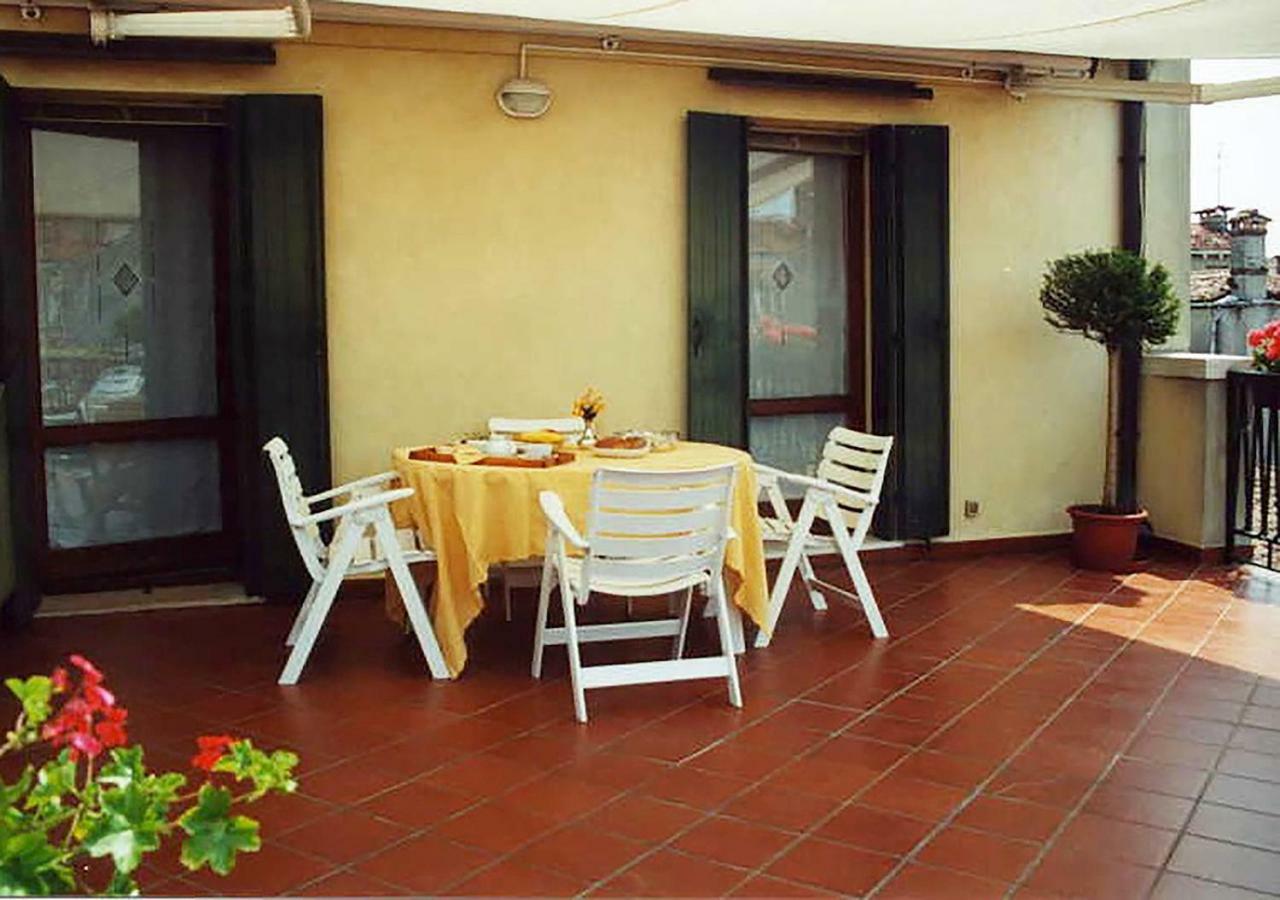 Hotel Le Mansarde Deluxe Venecia Exterior foto